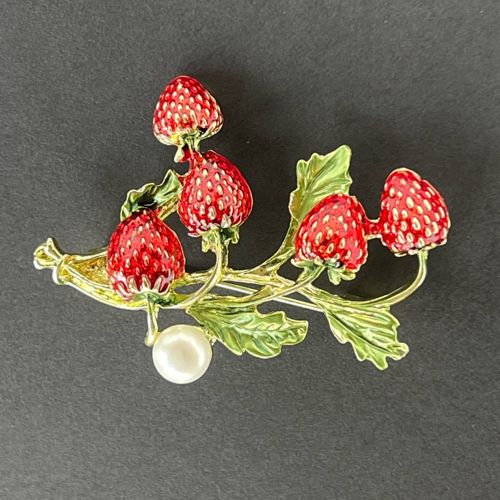 NIB | Handmade | Genuine Freshwater Pearl Pin Brooch